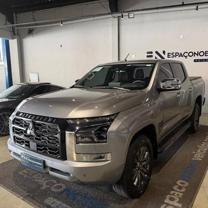 MITSUBISHI TRITON 2.4 BITURBO DIESEL CD HPE-S 4X4 AUTOMÁTICO MITSUBISHI TRITON 2.4 BITURBO DIESEL CD HPE-S 4X4 AUTOMÁTICO